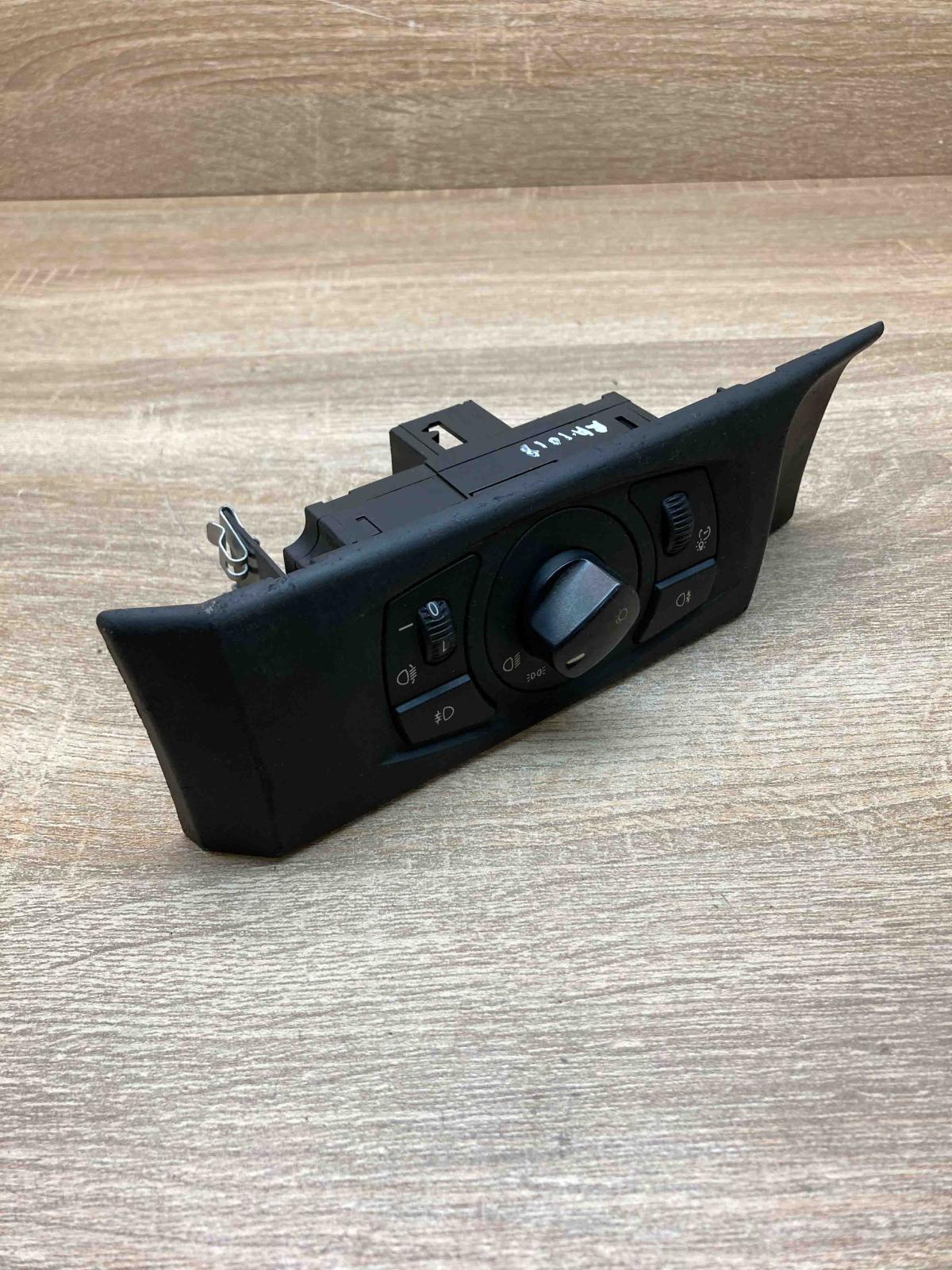 6953739   Light switch BMW 5 E60 E61