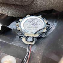 1K0837993A 1K0035411A  Front door high frequency speaker Volkswagen Golf V