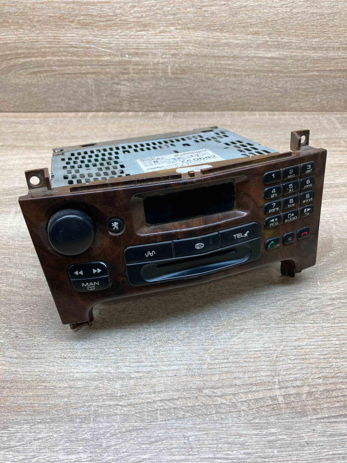 96435880GV JE 3000U  Radio/CD/DVD/GPS head unit Peugeot 607