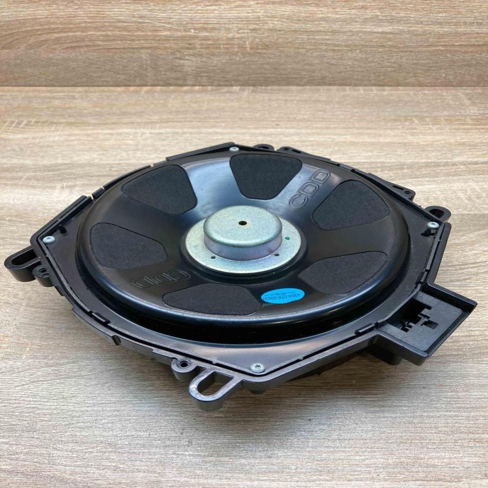 430407860231   Subwoofer speaker BMW X5 E70