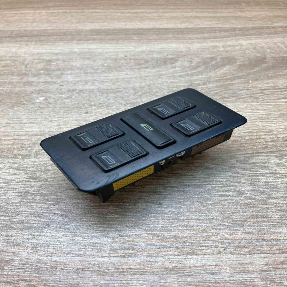 4A0959515B 4A0959521  Electric window control switch Audi A6 S6 C4 4A
