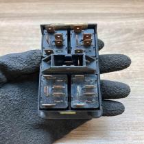 4A0959515B 4A0959521  Electric window control switch Audi A6 S6 C4 4A