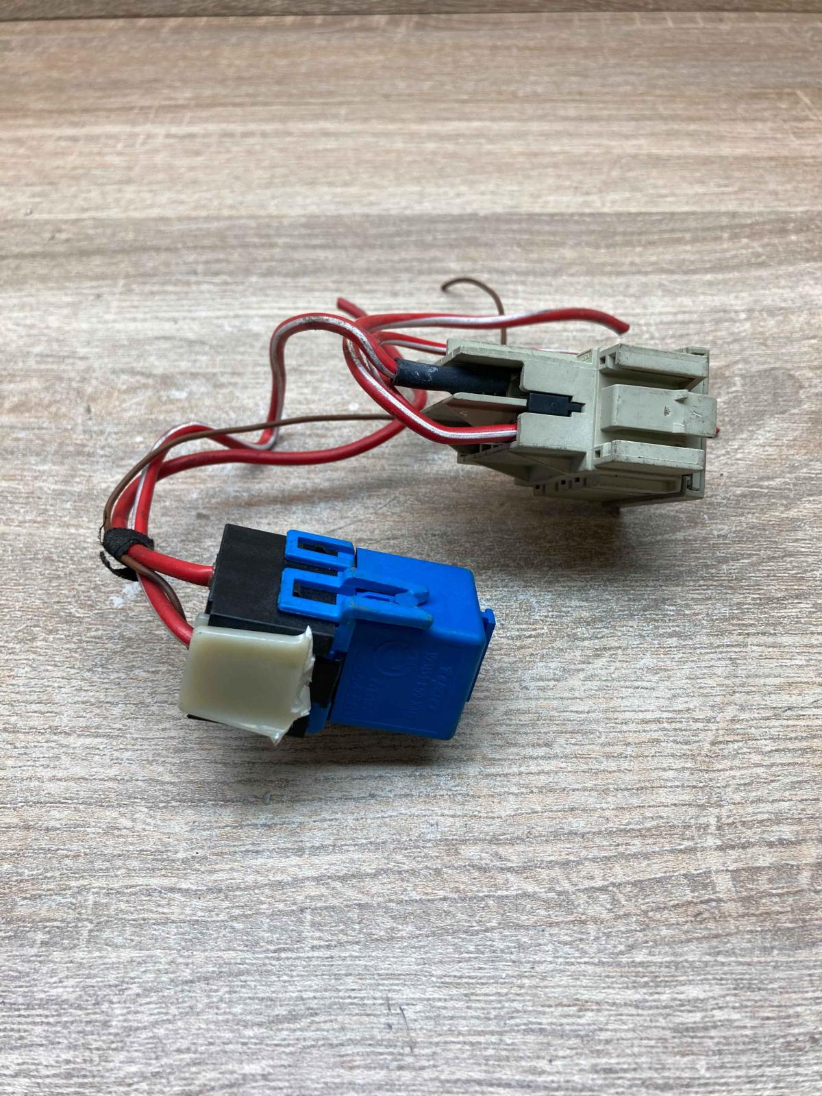 1740559 8364581  Plug wire BMW 3 E46