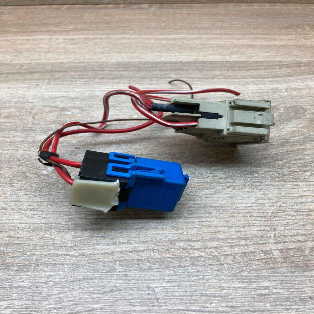 1740559 8364581  Plug wire BMW 3 E46