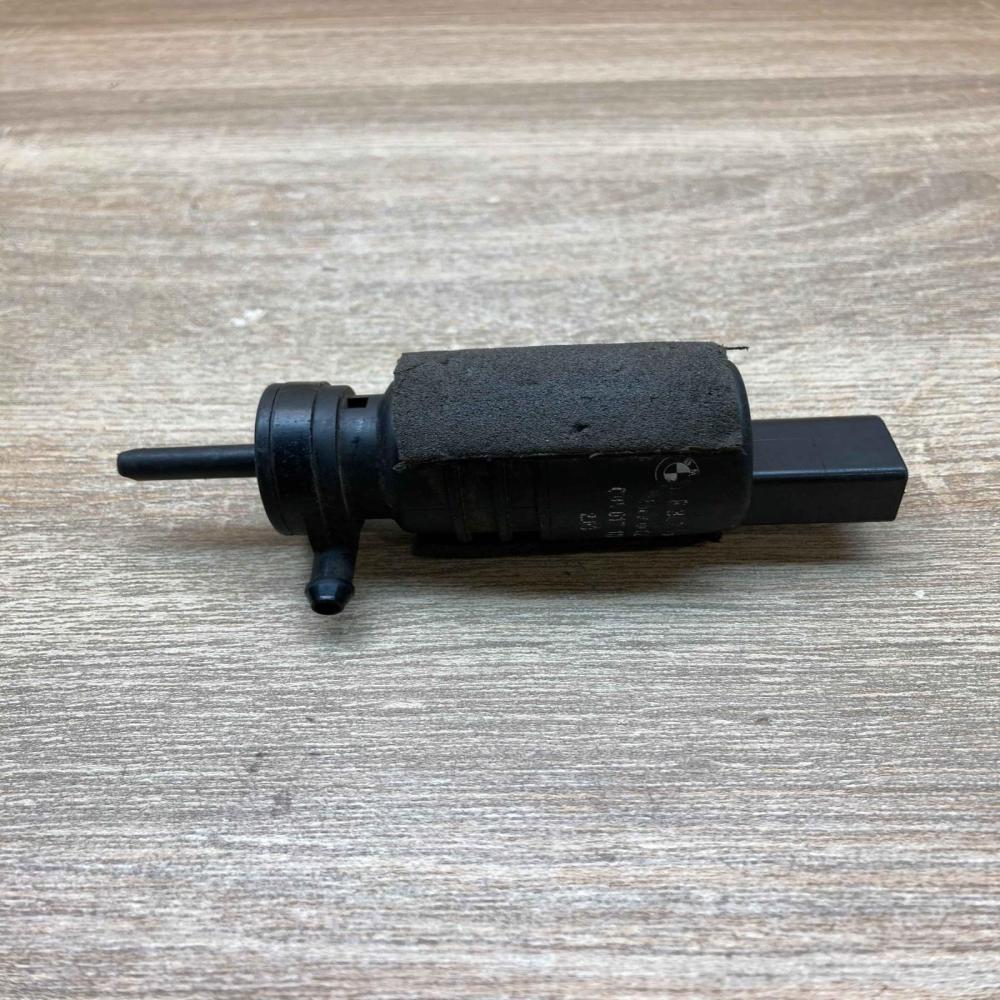 8363154   Windscreen/windshield washer pump BMW 5 E39