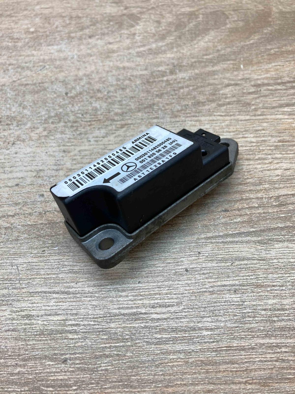 0018205626   Airbag deployment crash/impact sensor Mercedes-Benz E W210