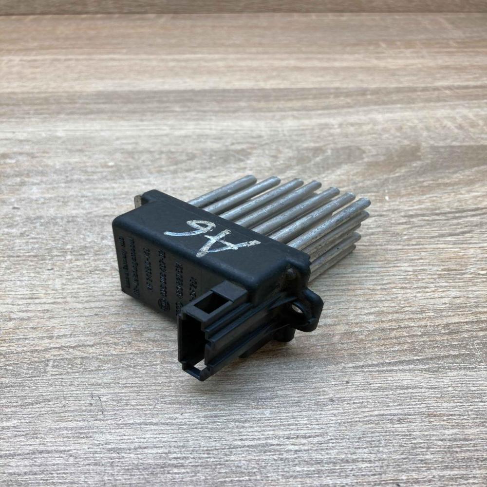 4B0820521 5DS006467 Used Heater blower motor/fan resistor Audi A6 S6 C5 4B