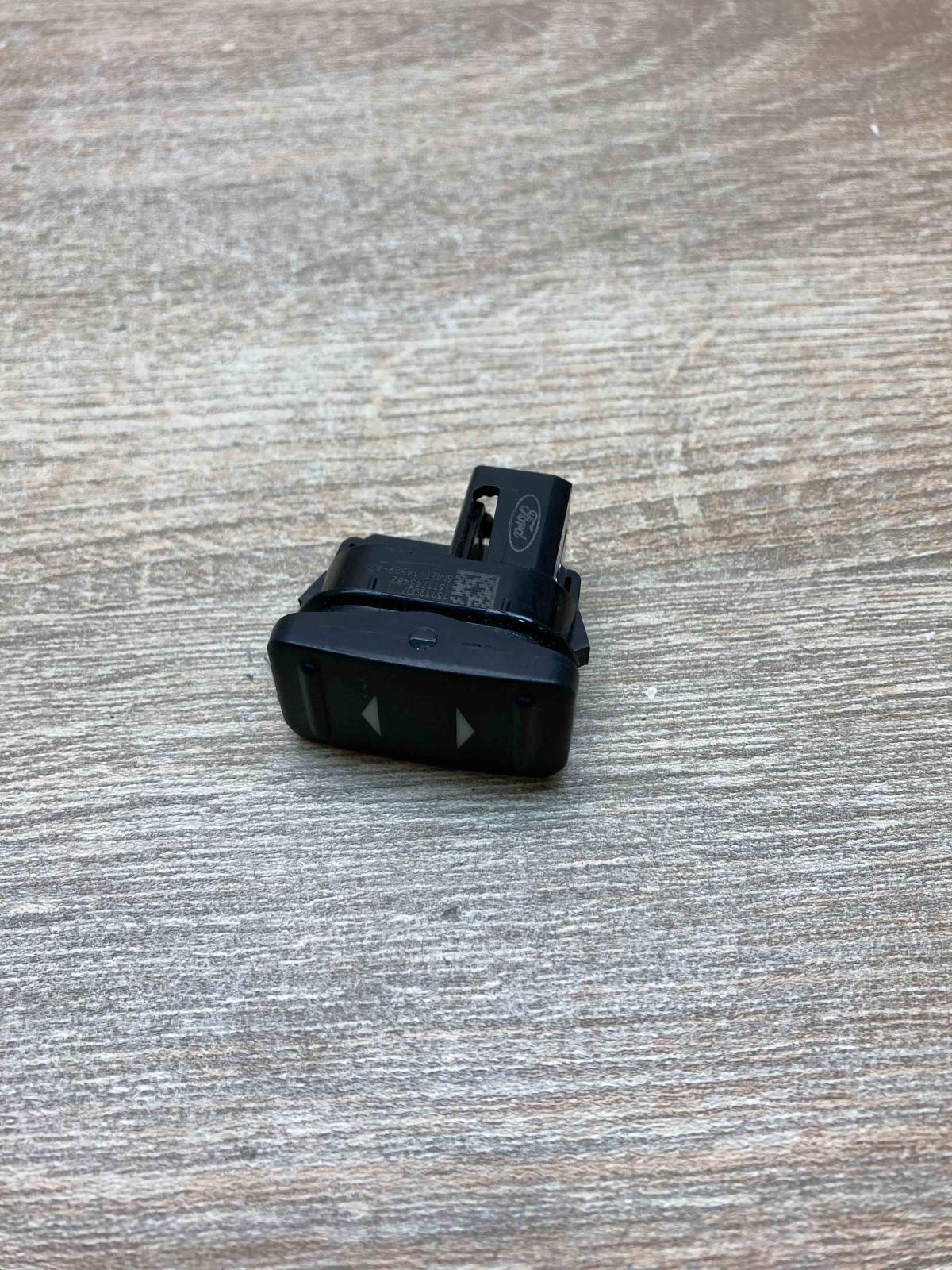 6M2T 14529 AD   Electric window control switch Ford Galaxy