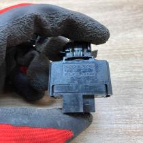 9128577   Brake pedal sensor switch Volvo S40, V40