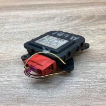 8D1820511B 0132801116 With Plug Air flap motor/actuator Volkswagen PASSAT B5