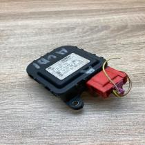 8D1820511B 0132801116 With Plug Air flap motor/actuator Volkswagen PASSAT B5