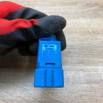 1H0927189C   Brake pedal sensor switch Volkswagen Transporter - Caravelle T4