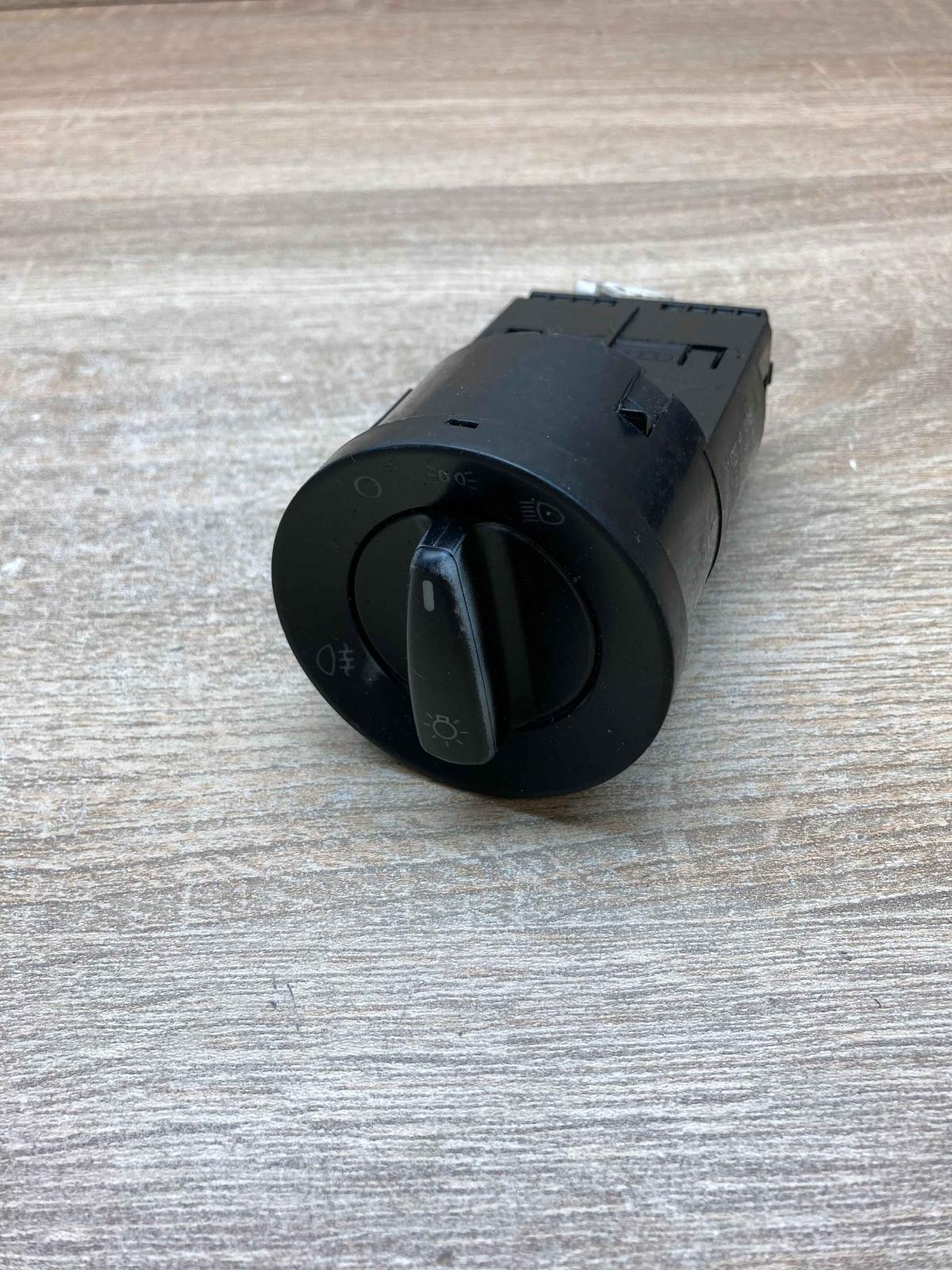 1C0941531  With Plug Light switch Volkswagen PASSAT B5.5