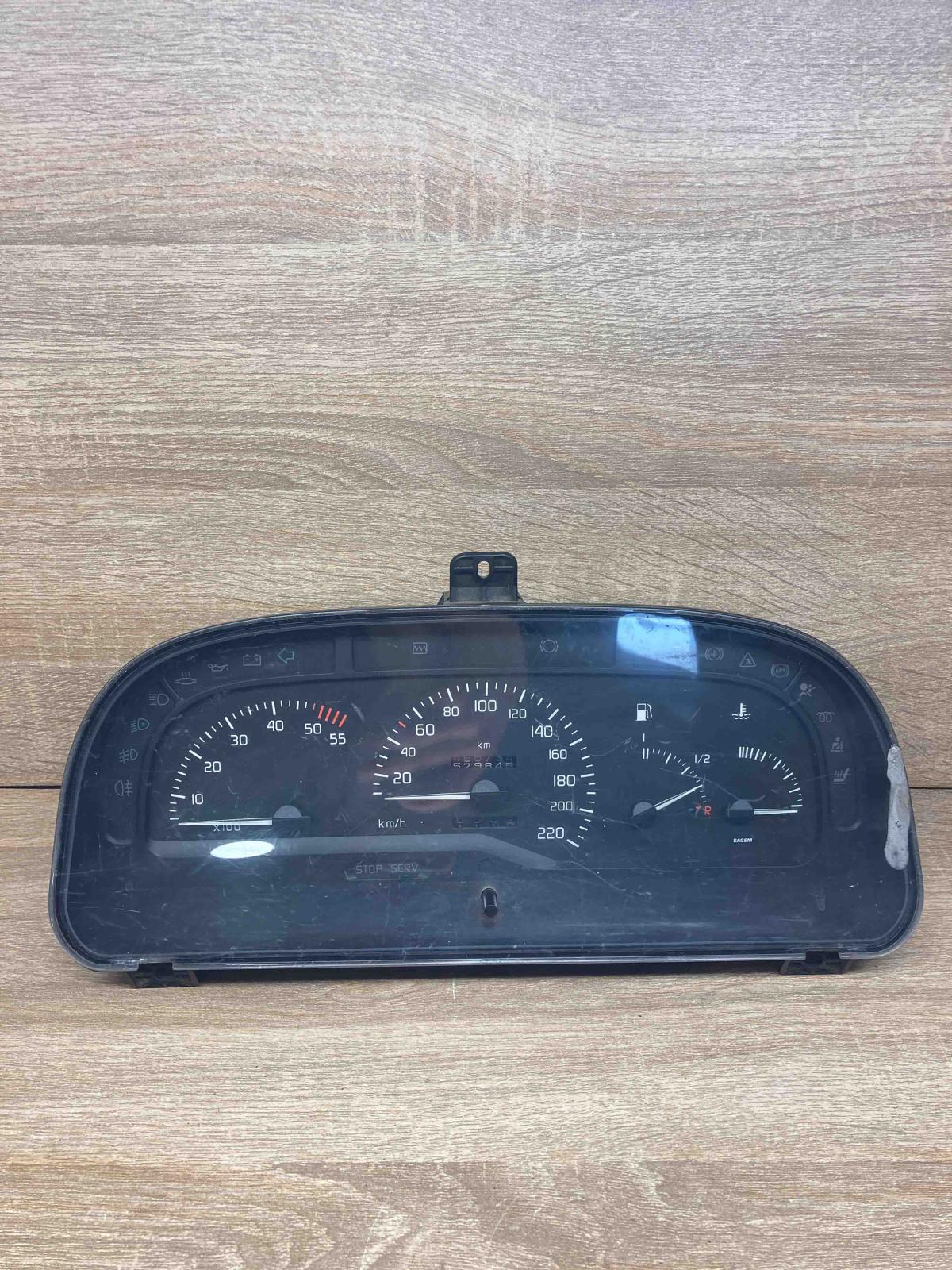21571687   Speedometer (instrument cluster) Renault Laguna I