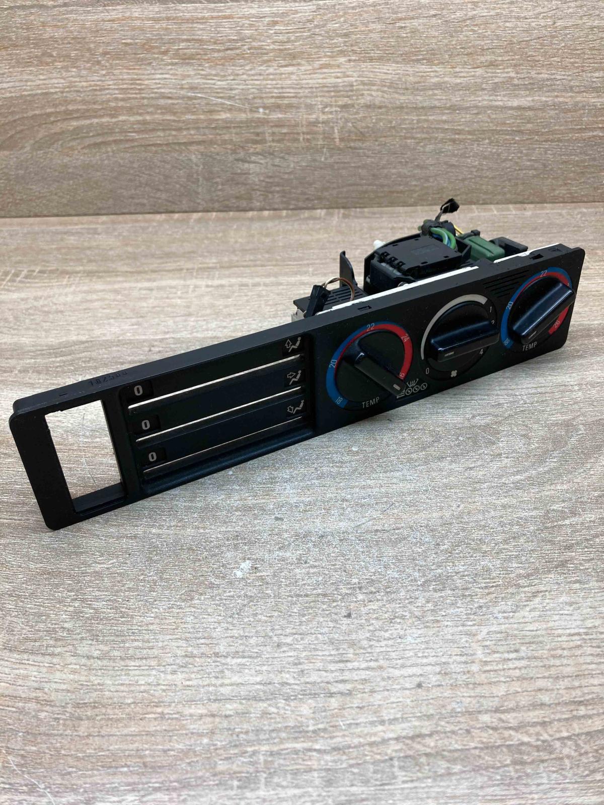 1384290   Climate control unit BMW 5 E34