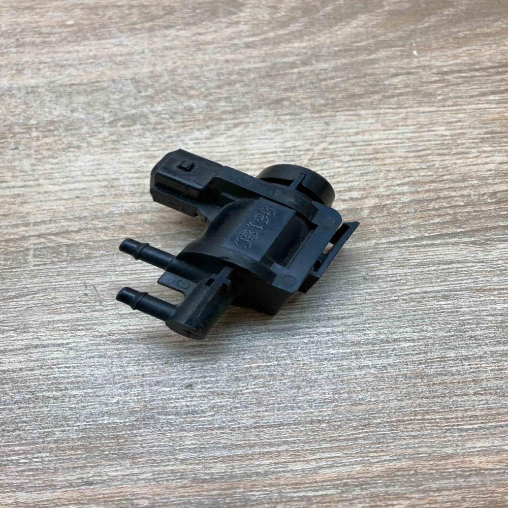 1J0906283A   Turbo solenoid valve Skoda Octavia Mk2 (1Z)