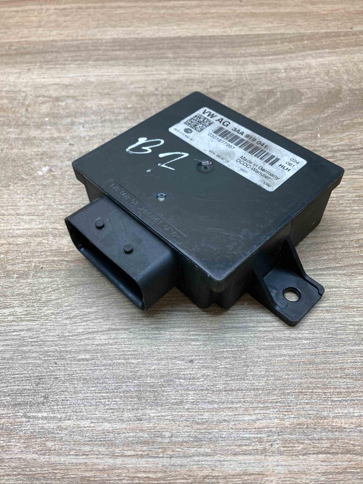 3AA919041 8ES010452 40  Power management control unit Volkswagen PASSAT B7