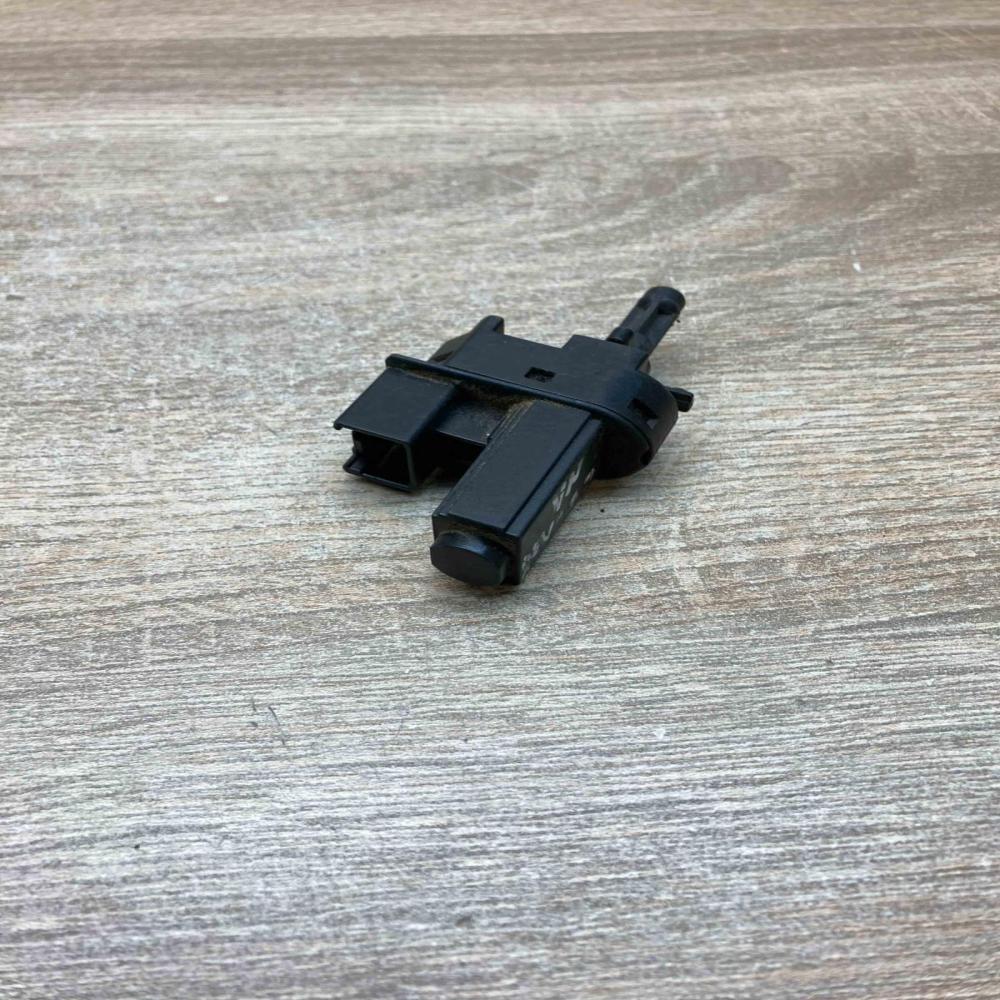 4M5T 7C534 AA   Clutch pedal sensor Ford Focus C-MAX