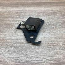 89173 48030  RH Airbag deployment crash/impact sensor Toyota Avensis Verso