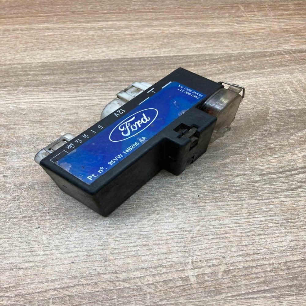 95VW14B205AA 7M0000317  Coolant fan relay Volkswagen Sharan