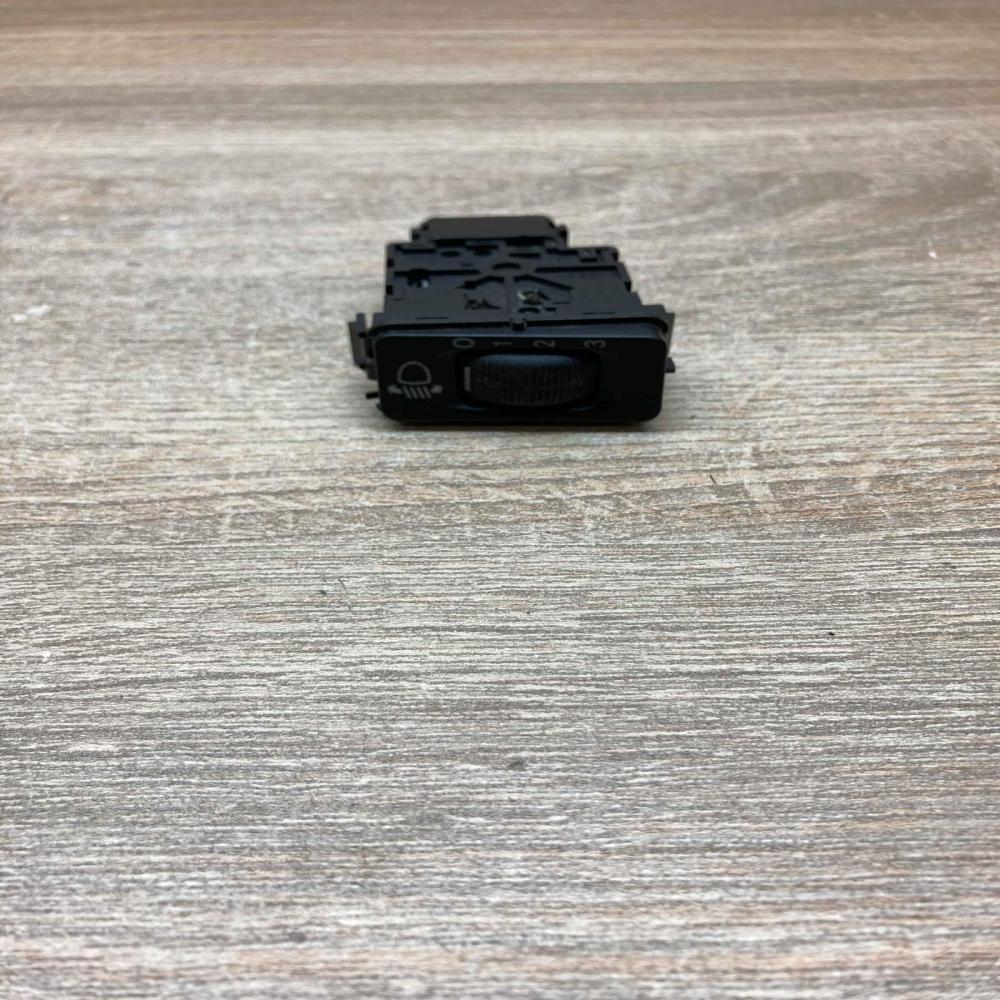 A1638200010 04001300  Headlight level height control switch Mercedes-Benz ML W16