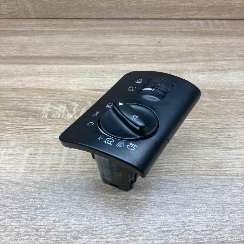 4B1941531C   Light switch Audi A6 S6 C5 4B