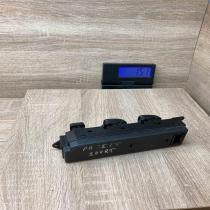 MR768629X C8D D150M S8 D  Electric window control switch Mitsubishi Pajero