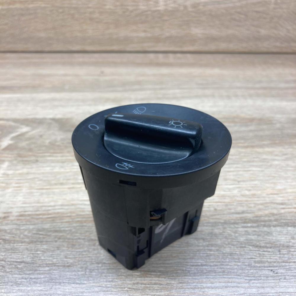 1C0941531   Light switch Volkswagen PASSAT B5.5