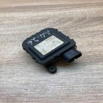 8D1820511B 013280116  Air flap motor/actuator Volkswagen PASSAT B5