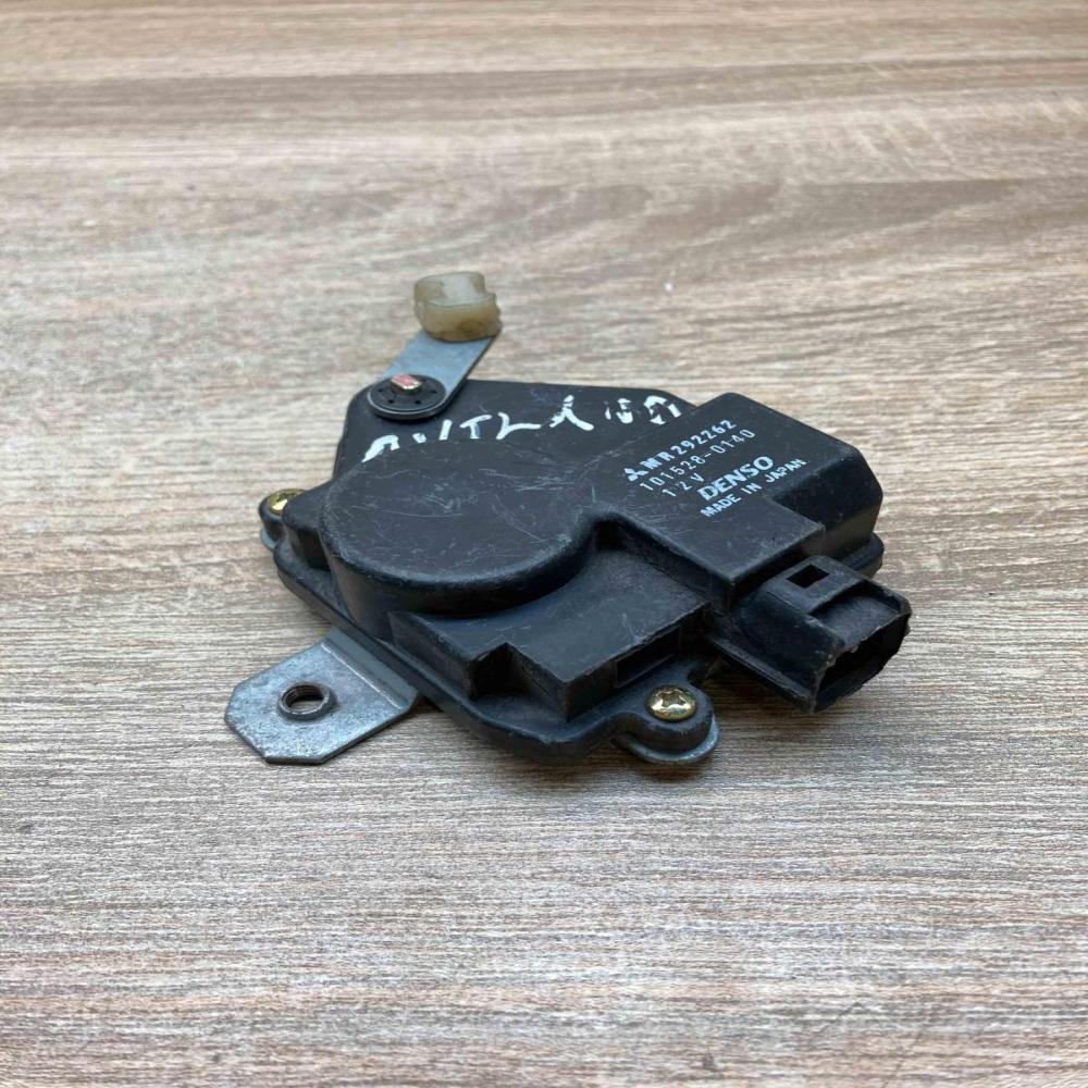 MR292262 101528 0140  Central locking motor Mitsubishi Galant