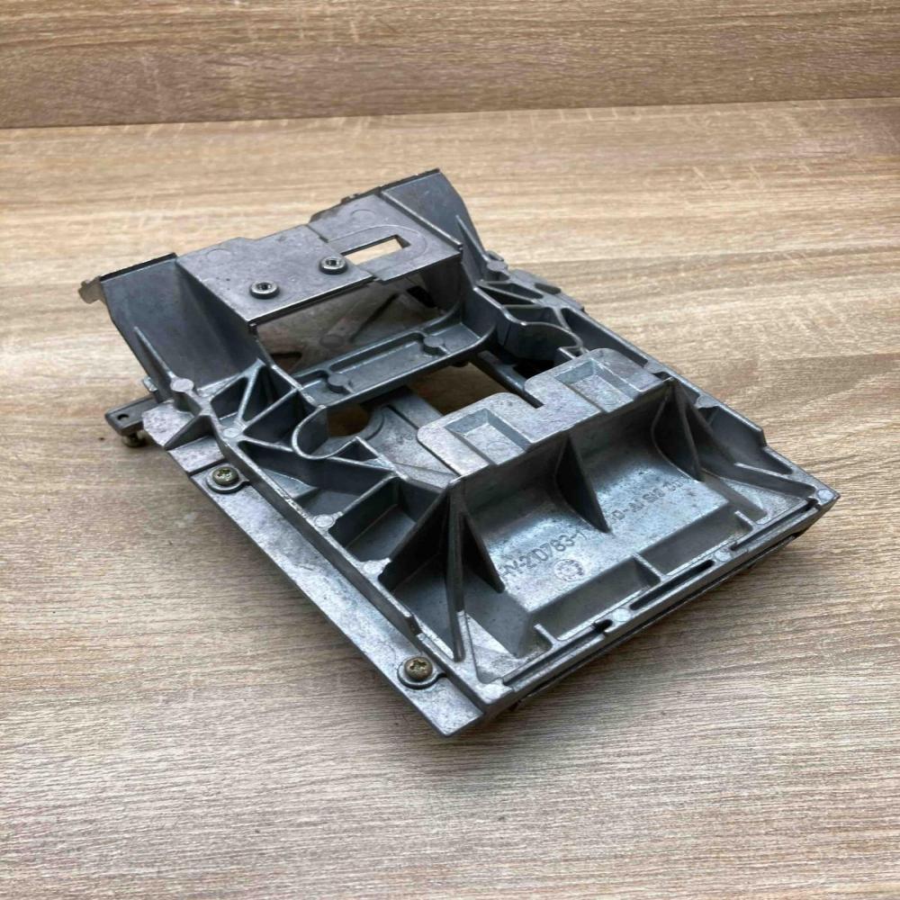 803635 HY210783 1  Armrest BMW 7 E38