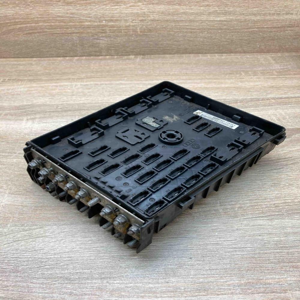 3C0937125   Fuse module Volkswagen PASSAT B6