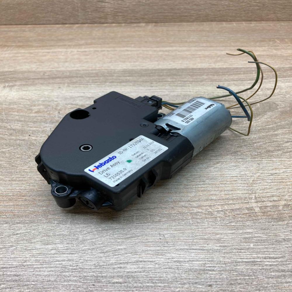 7316535 1732594A With Plug Sunroof motor/actuator BMW 5 F10 F11