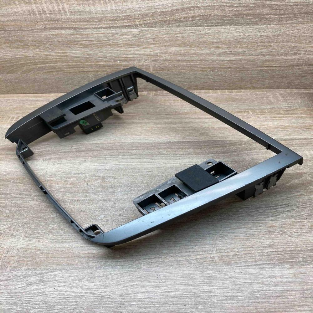 24413313   Radio/GPS head unit trim Opel Omega B2