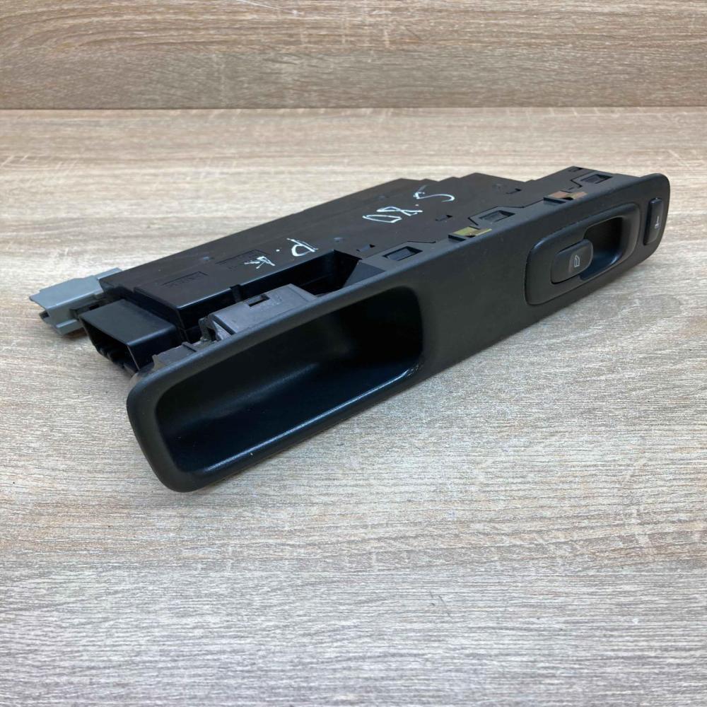 8622040   Electric window control switch Volvo S80