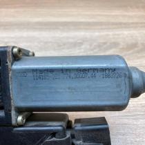 113846 113 114185 101  Front door window regulator motor Audi A4 S4 B5 8D