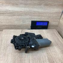 113846 113 114185 101  Front door window regulator motor Audi A4 S4 B5 8D