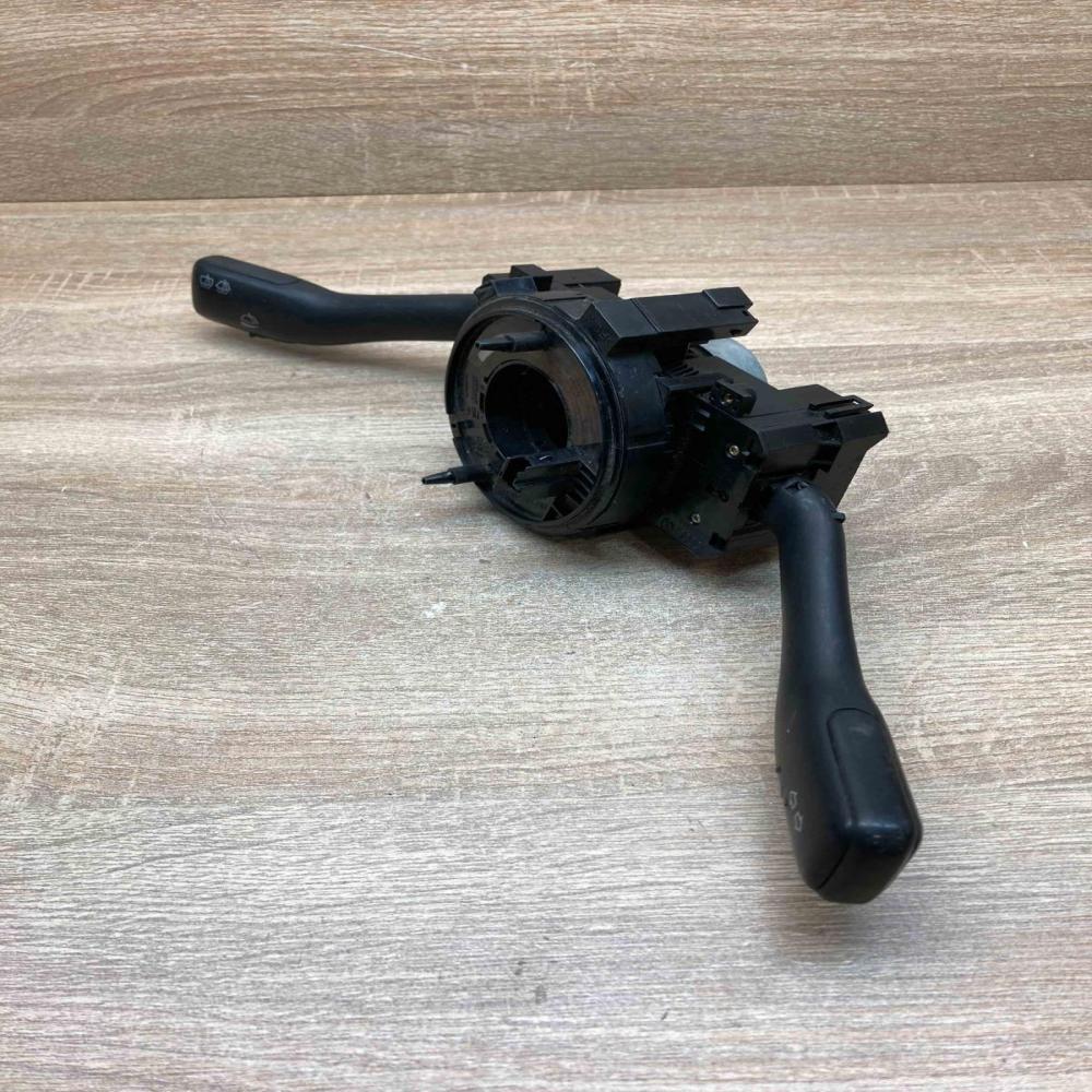 1J0959653 8L0953513G  Wiper turn signal indicator stalk/switch Volkswagen PASSAT