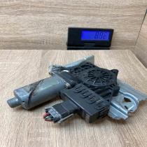 90521882 0130821715 With Plug Front door window regulator motor Opel Astra G
