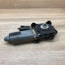 A2208204642   Front door window regulator motor Mercedes-Benz S W220