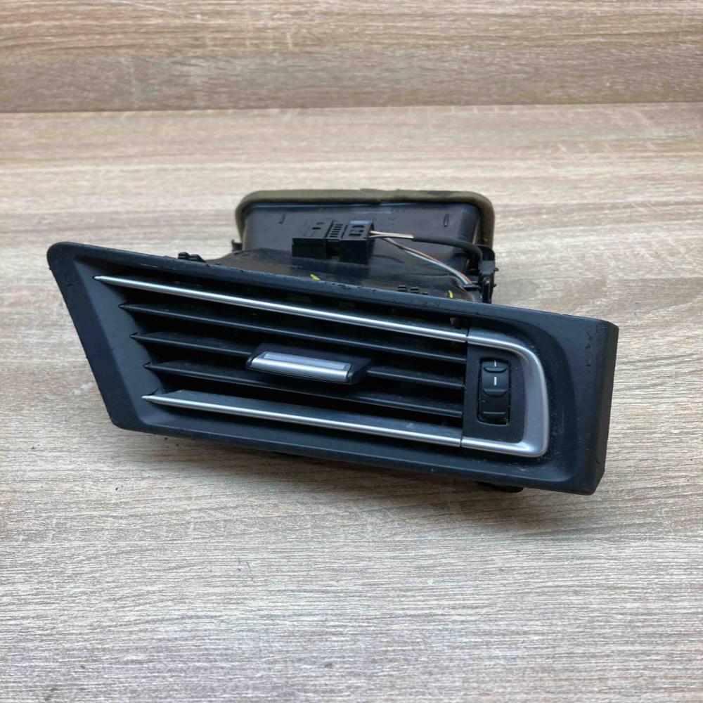 9115858 141218 10  Dashboard side air vent grill/cover trim BMW 7 F01 F02 F03 F0