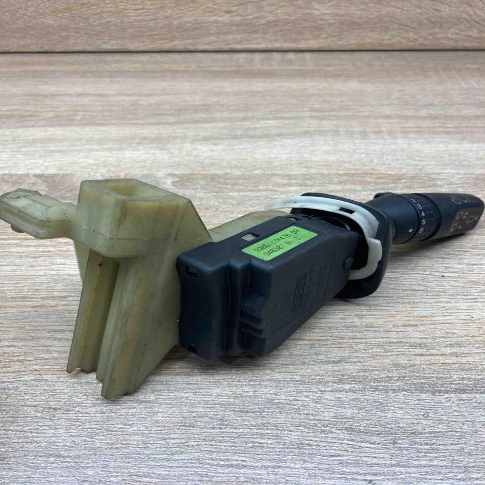 93BG 17K478 DB   Wiper turn signal indicator stalk/switch Ford Mondeo MK I