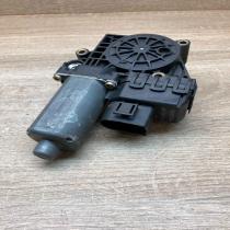 0130821785   Rear door window regulator motor Audi A6 S6 C5 4B