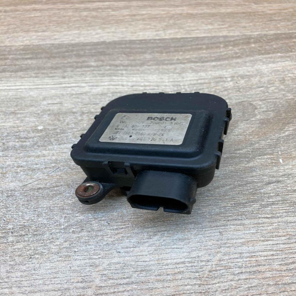 4B1820511A 0132801127  Air flap motor/actuator Audi A6 S6 C5 4B