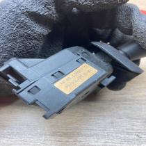 98AG 17A553 CC   Wiper control stalk Ford Focus