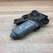 A2208204542  With Plug Front door window regulator motor Mercedes-Benz S W220