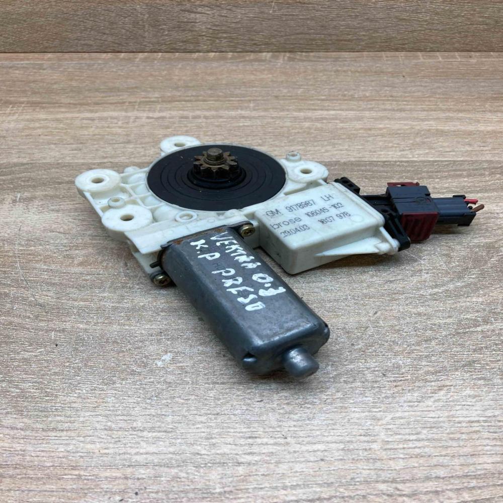 9178987  With Plug Front door window regulator motor Opel Vectra C