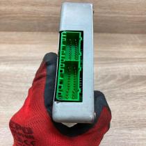 FP19 18 881A E2T82091M  Engine control unit/module ECU Mazda 626
