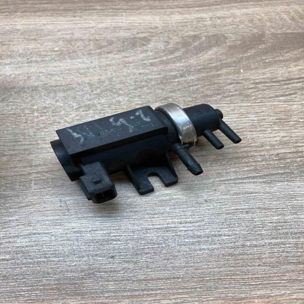 2246175 72190323  Turbo solenoid valve BMW 5 E39