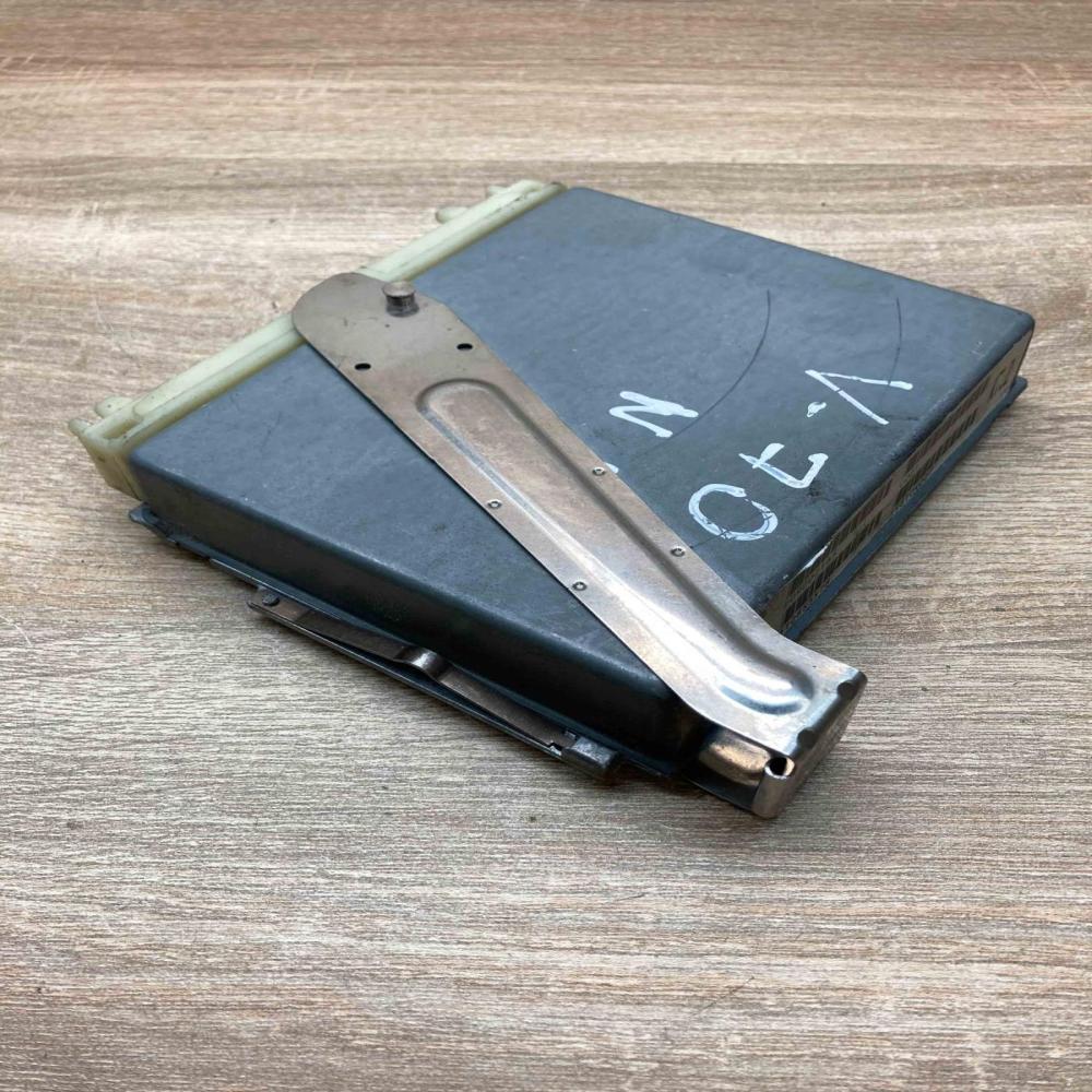 P09202165 0281001591  Engine control unit/module ECU Volvo S70  V70  V70 XC